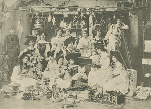 Bürgerdamen in Aktion: Wohltätigkeitsbasar in Mannheim im Jahr 1903. Foto: Generallandesarchiv Karlsruhe Bürgerdamen in Aktion: Wohltätigkeitsbasar in Mannheim im Jahr 1903. Foto: Generallandesarchiv Karlsruhe