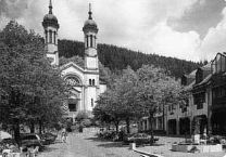 Platz vor der Kirche Todtnau
